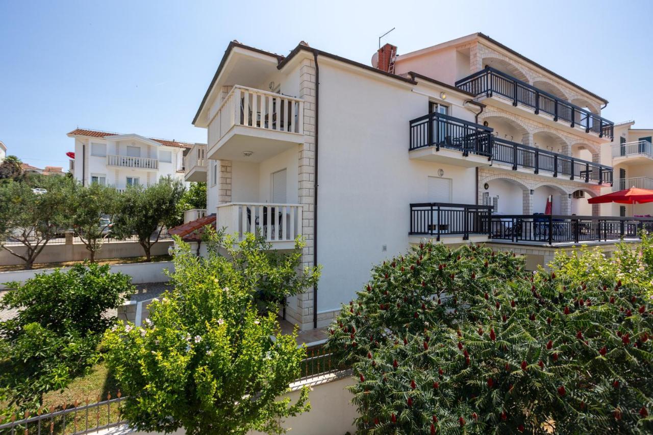 Villa Marina Okrug Gornji Exterior photo